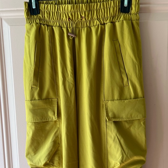 Fabletics Eleanor Cargo Track Pants - Mustard Baggy - Picture 3 of 5